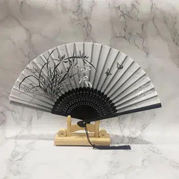 Teljesítmény Ventilátor Kézi Kínai Stílusú, Kézzel festett Virág, Bambusz Levél Nyomtatás Összecsukható Ventilátor Tassel Elegáns Tánc Teljesítmény